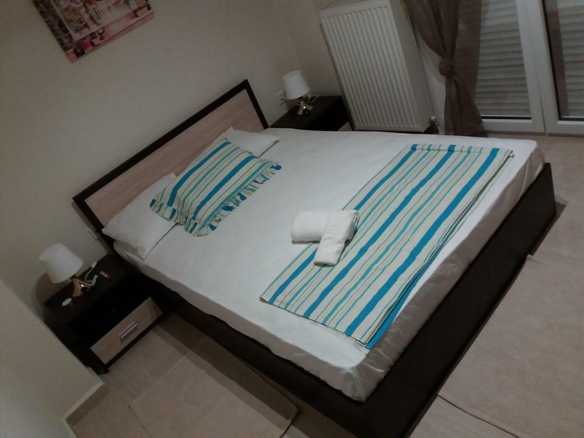 Jordan'S 2Nd Appartment At ניאה מיכאניונה מראה חיצוני תמונה